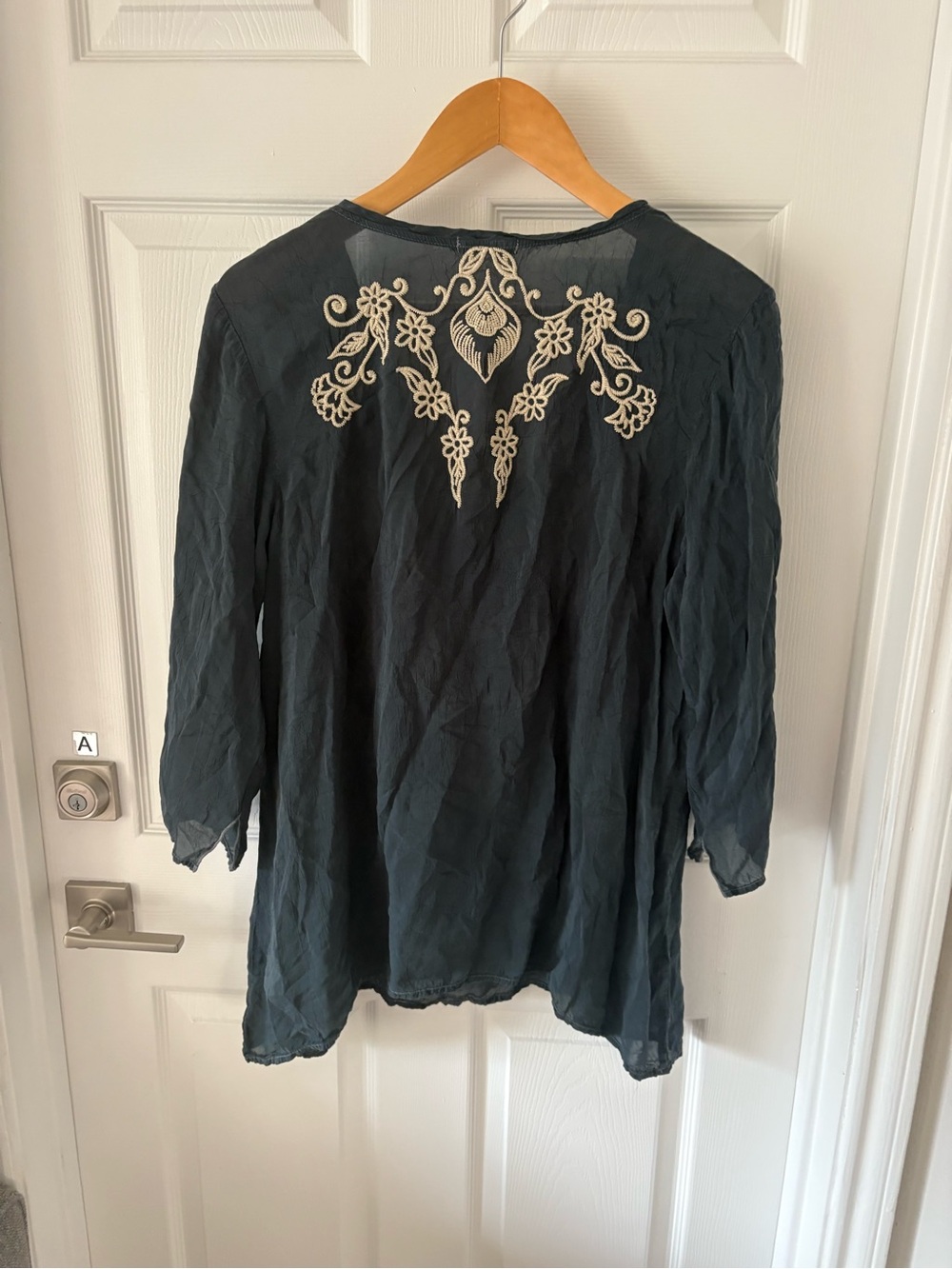 Johnny Was Boho Embroidered Tunic Blouse Black Cream Size XL - Picture 6 of 7
